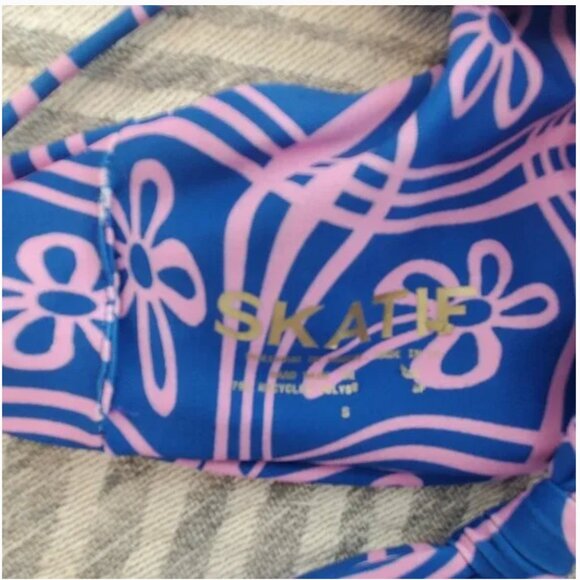 Skatie Bikini Bundle (2 bikinis) - Picture 5 of 6